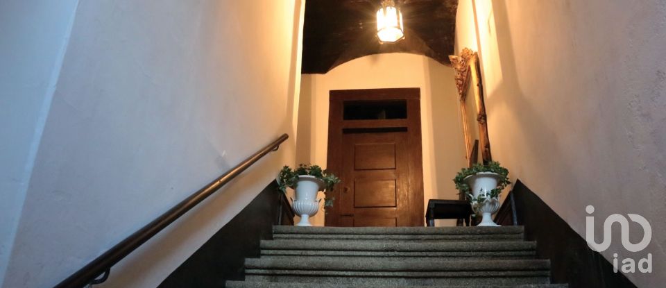 Ferme T14 à Vilarinho dos Freires de 1 424 m²