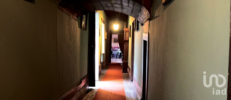 Ferme T14 à Vilarinho dos Freires de 1 424 m²