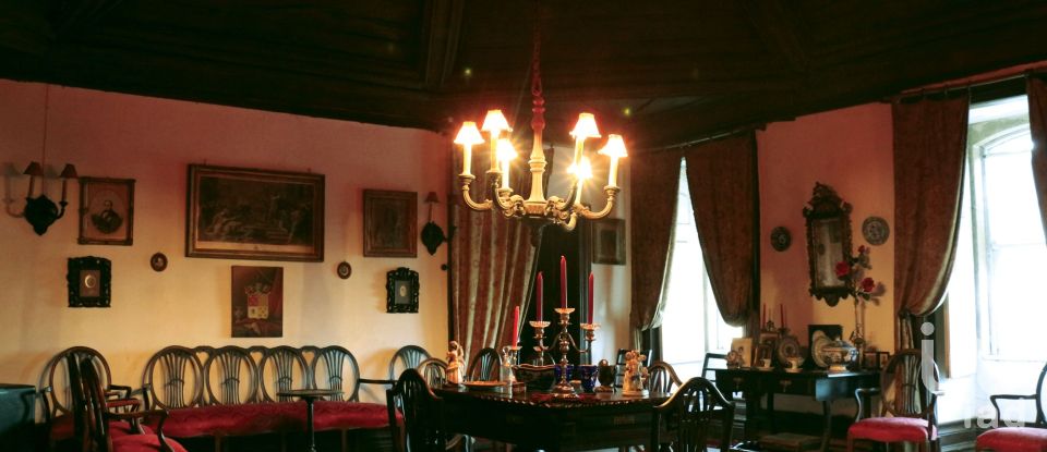 Ferme T14 à Vilarinho dos Freires de 1 424 m²