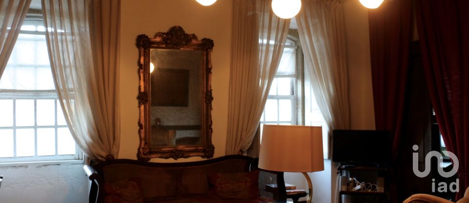 Ferme T14 à Vilarinho dos Freires de 1 424 m²