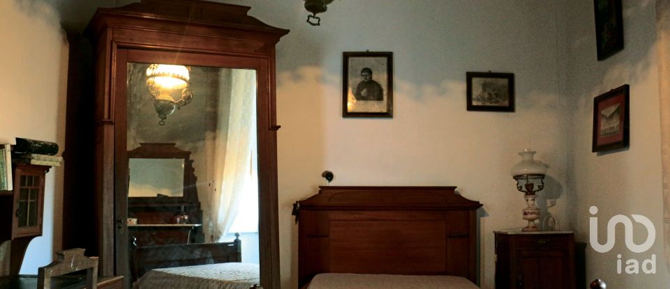 Ferme T14 à Vilarinho dos Freires de 1 424 m²