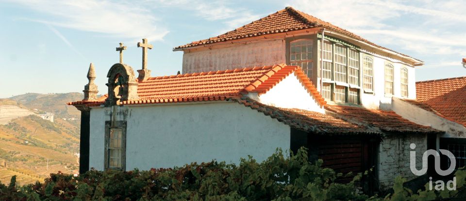 Ferme T14 à Vilarinho dos Freires de 1 424 m²