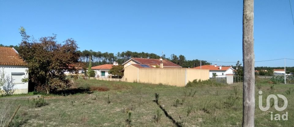 Terrain à bâtir à Monte Real e Carvide de 2 300 m²