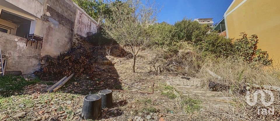 Terreno em Queluz e Belas de 1 120 m²