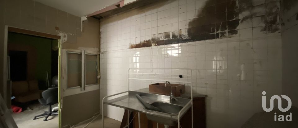 Building in Faro (Sé e São Pedro) of 350 m²