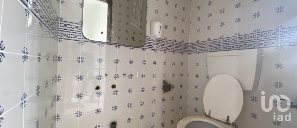 Building in Faro (Sé e São Pedro) of 350 m²