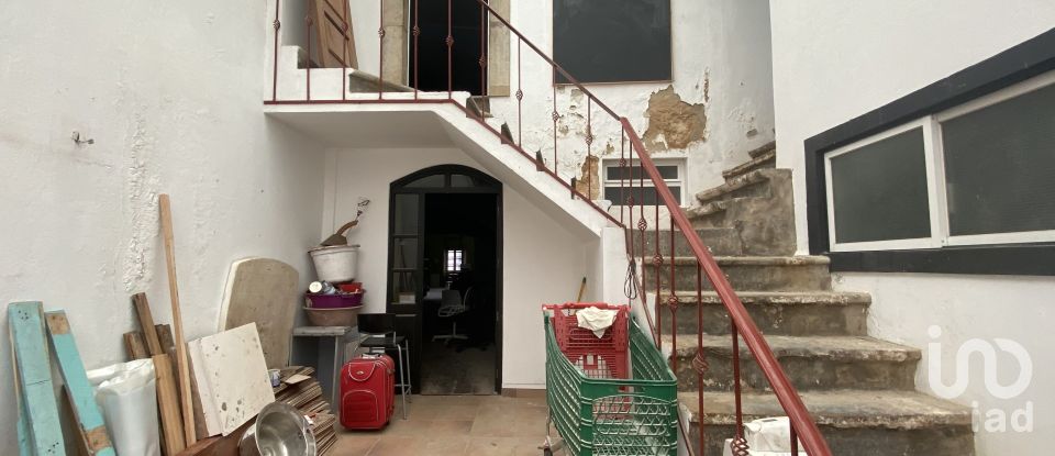 Building in Faro (Sé e São Pedro) of 350 m²