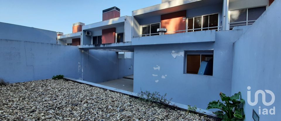House T3 in Canedo, Vale e Vila Maior of 209 m²