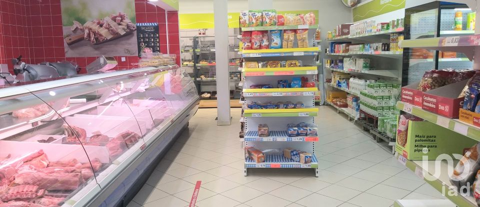 Boutique/Local commercial à Faro (Sé e São Pedro) de 308 m²