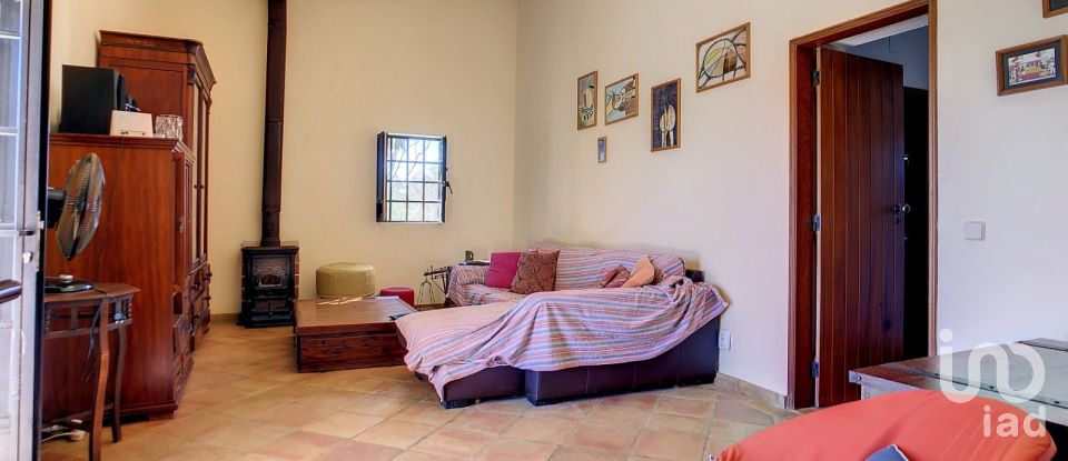 House T3 in Moncarapacho e Fuseta of 235 m²