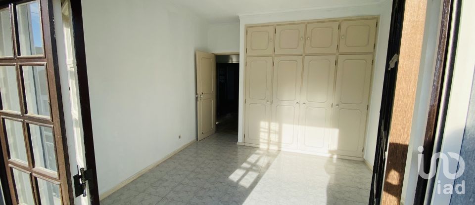 House T3 in Almeirim of 177 m²