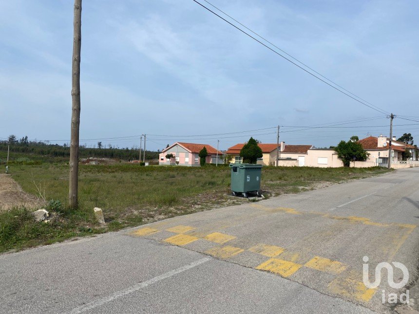 Building land in Monte Real e Carvide of 3,000 m²