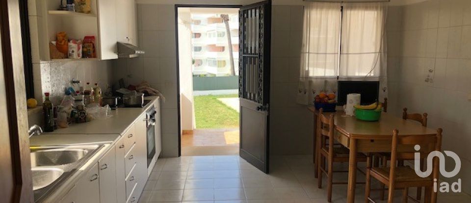 House T7 in Quarteira of 255 m²