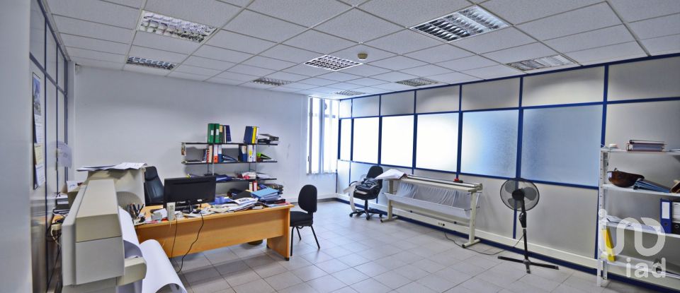 Offices in Setúbal (São Julião, Nossa Senhora da Anunciada e Santa Maria da Graça) of 635 m²