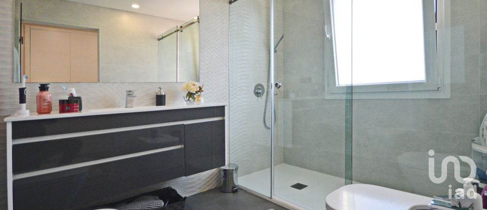 Moradia T4 em Corroios de 250 m²