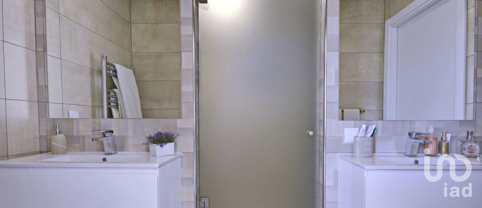 Moradia T4 em Corroios de 250 m²