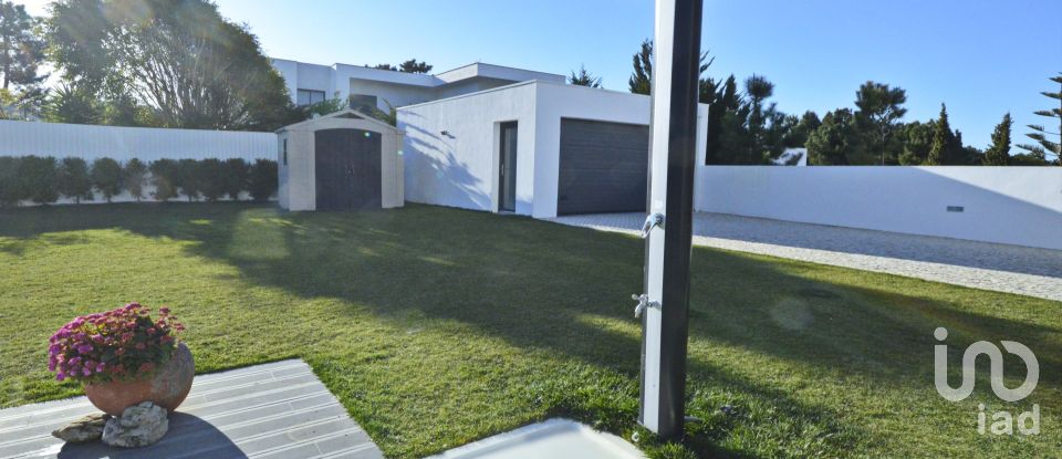 Moradia T4 em Corroios de 250 m²