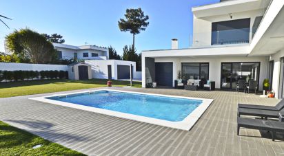 House T4 in Corroios of 250 m²