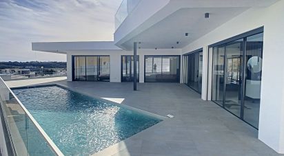 Casa / Villa T4 em Albufeira e Olhos de Água de 225 m²