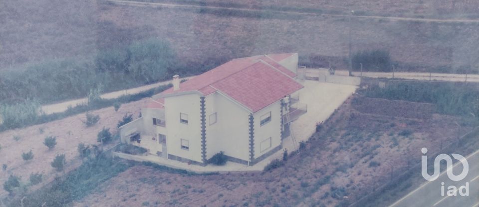 House T6 in Serra d'El-Rei of 252 m²
