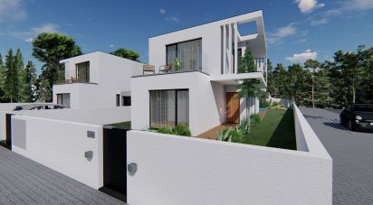 House T4 in Charneca De Caparica E Sobreda of 170 m²