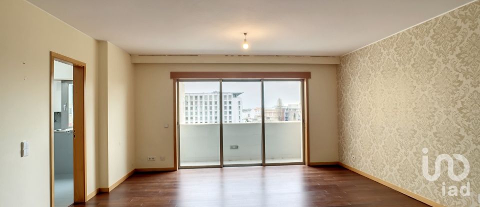 Apartment T3 in São Mamede de Infesta e Senhora da Hora of 134 sq m
