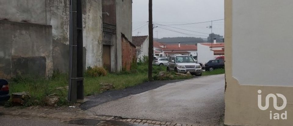 Terrain à bâtir à Alcobaça e Vestiaria de 225 m²
