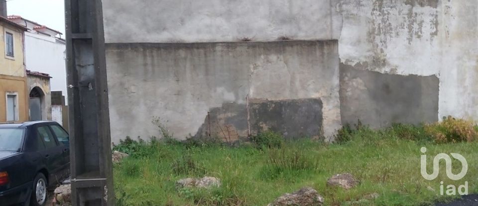 Terrain à bâtir à Alcobaça e Vestiaria de 225 m²
