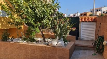 Maison T4 à Quarteira de 220 m²