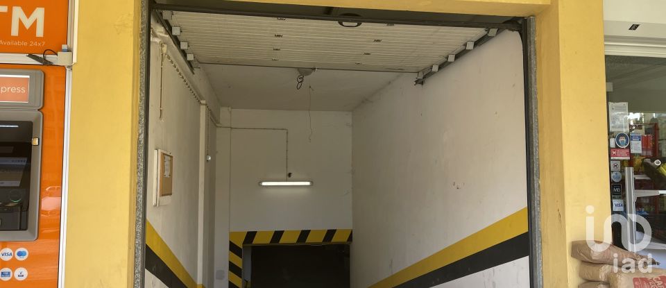 Parque de Estacionamento / Garagem / Box em Portimão de 16 m²