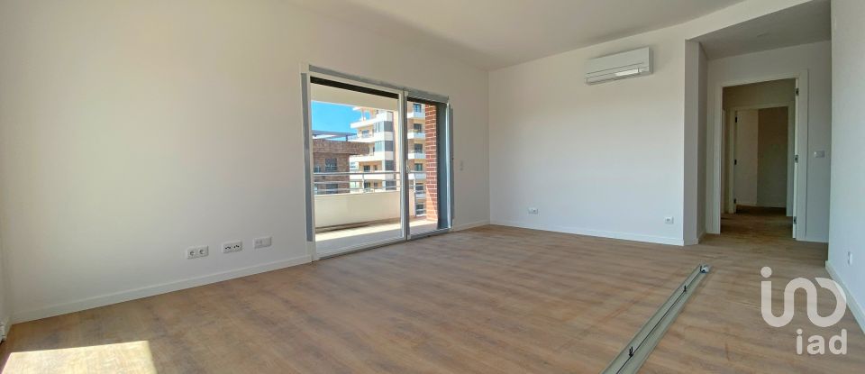 Apartment T3 in Odivelas of 130 m²