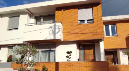 Maison T4 à Canedo, Vale e Vila Maior de 195 m²