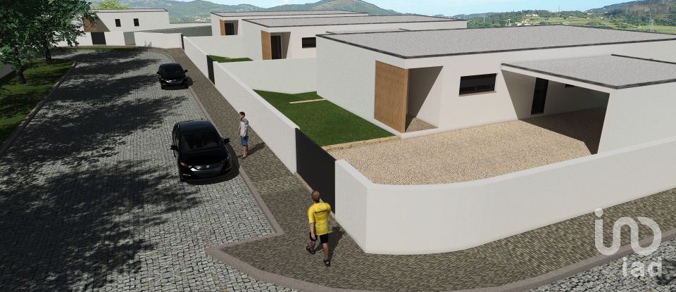 House T3 in Amares e Figueiredo of 254 m²
