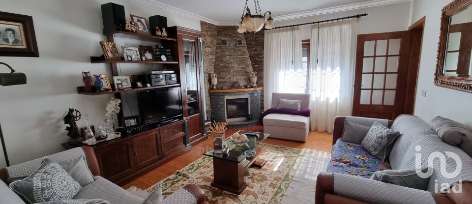 House T4 in Vilar de Nantes of 209 m²