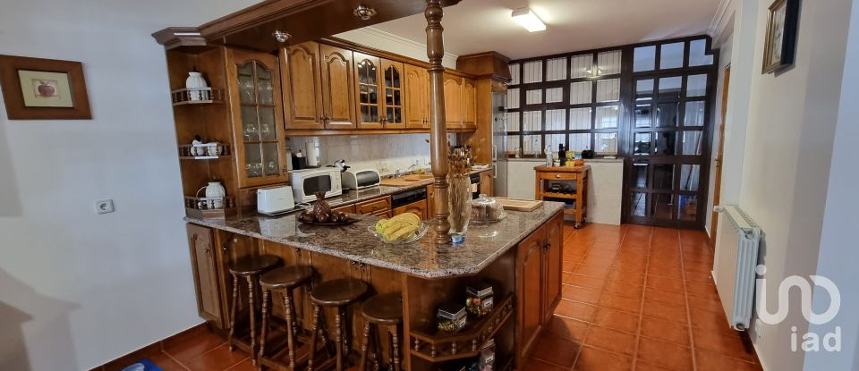 House T4 in Vilar de Nantes of 209 m²