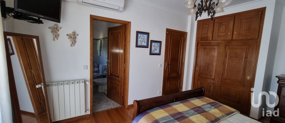 House T4 in Vilar de Nantes of 209 m²