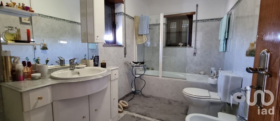 House T4 in Vilar de Nantes of 209 m²