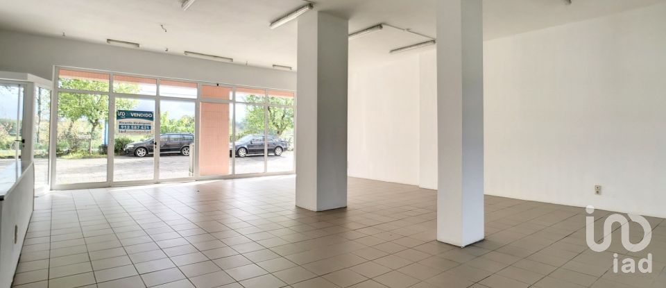 Loja / Estabelecimento Comercial em Válega de 125 m²