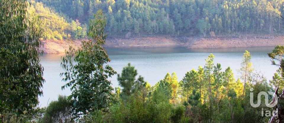 Terrain à bâtir à Serra e Junceira de 531 950 m²