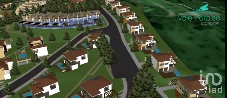 Terrain à bâtir à Serra e Junceira de 531 950 m²