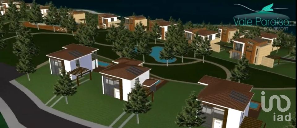 Terrain à bâtir à Serra e Junceira de 531 950 m²