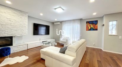 Maison T4 à Quarteira de 280 m²