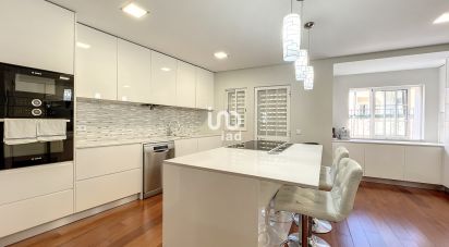 Maison T4 à Quarteira de 280 m²