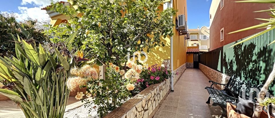 House T4 in Quarteira of 280 m²
