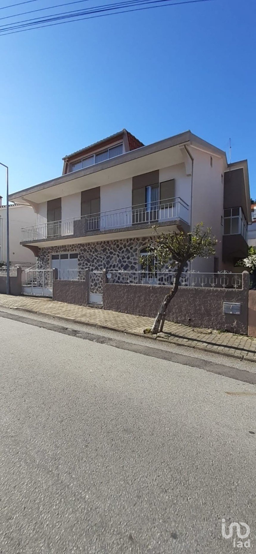 House T4 in Vila Flor e Nabo of 150 m²