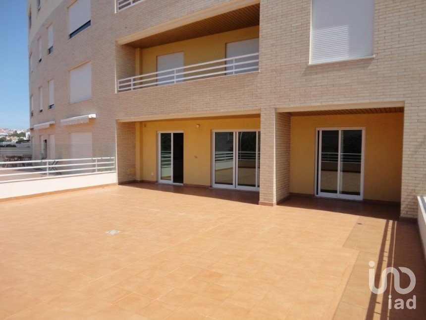 Apartment T3 in Algés, Linda-a-Velha e Cruz Quebrada-Dafundo of 289 m²