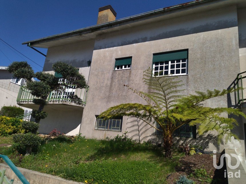 Lodge T3 in Freixo de Cima e de Baixo of 210 m²