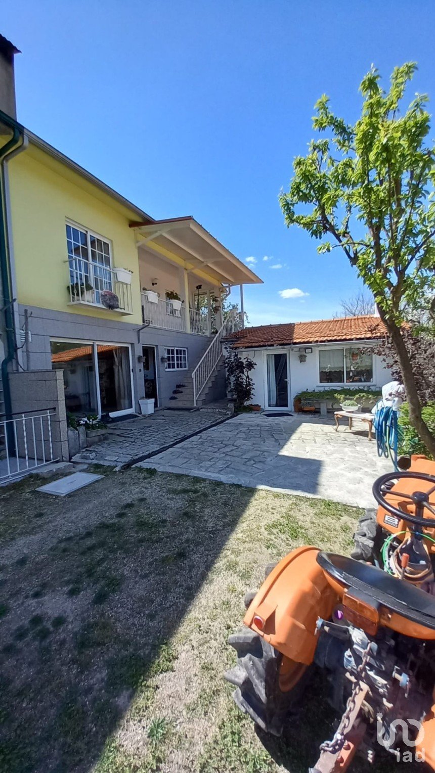 House T4 in Mões of 192 m²