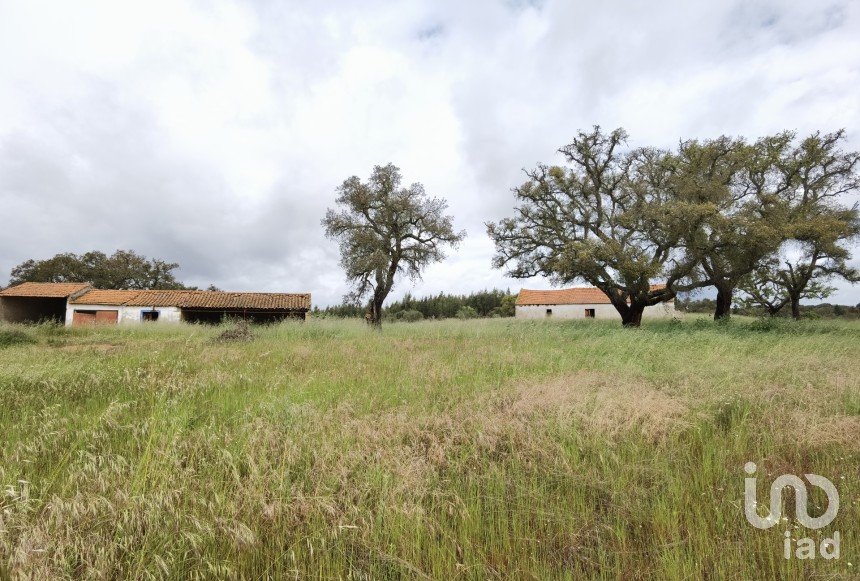 Maison rustique T3 à Alvalade de 339 m²