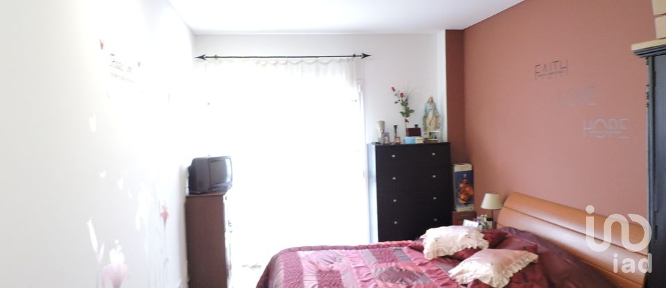 Apartment T3 in Pontinha e Famões of 147 sq m
